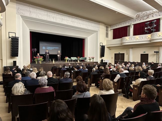 Konferencja odbyła się w nowej sali widowiskowej MDK.