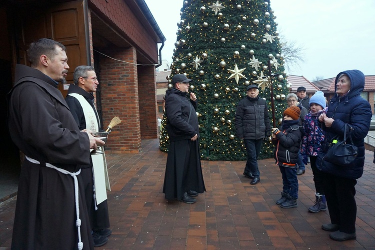 Pielgrzymka do kościoła franciszkanów