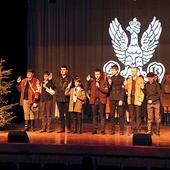 Odtwórcami ról byli aktorzy grupy teatralnej Maska z CKiSz w Połańcu.