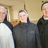 Od lewej: s. Krystyna Pogwizd, dominikanka, s. Sylwia Baron, służebniczka starowiejska, i s. Pacyfika Pławecka, józefitka.