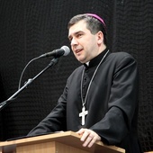 Bp Wojciech Osial o katechezie