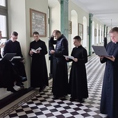 Dzień skupienia jest też okazją do bliższego poznania życia seminarium.