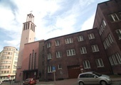 Kościół garnizonowy w Katowicach. Komu służy?