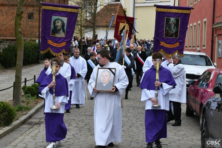 Wschowa pożegnała wieloletniego proboszcza fary