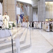 Wielkoczwartkowe spotkanie kapłanów w sanktuarium na Białych Morzach.