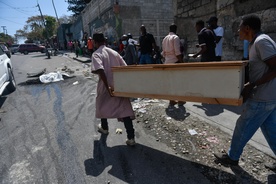 Ameryka Łacińska: modlitwa za Haiti, w kraju dalej chaos, przemoc i kłótnie