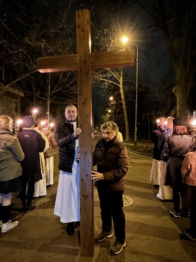 Droga Krzyżowa ulicami osiedla Krzyki we Wrocławiu