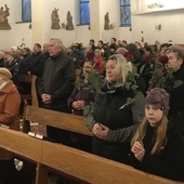 Na zakończenie poświęcone zostały róże, szczególny symbol towarzyszący św. Ricie oraz osobom, które jej orędownictwa przyzywają.