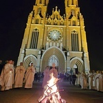 Wigilia Paschalna w katedrze Opieki Najświętszej Maryi Panny w Radomiu