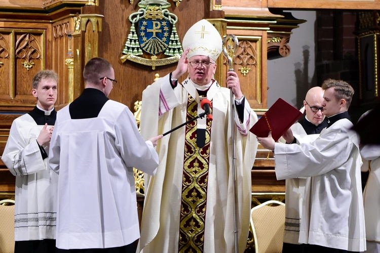 Liturgia Wigilii Paschalnej - konkatedra św. Jakuba w Olsztynie