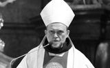 Bp Zbigniew Kusy OFM w kościele św. Marii Nagdaleny w Cieszynie.