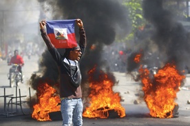 Gwałtowny charakter przybrała demonstracja w stolicy Haiti.  Jej uczestnicy domagali się dymisji prezydenta Ariela Henry’ego, który po raz kolejny przełożył datę wyborów prezydenckich.