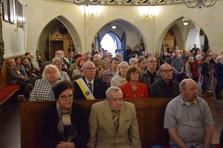 Wprowadzenie relikwii św. s. Faustyny Kowalskiej do kościoła bernardynów w Radomiu