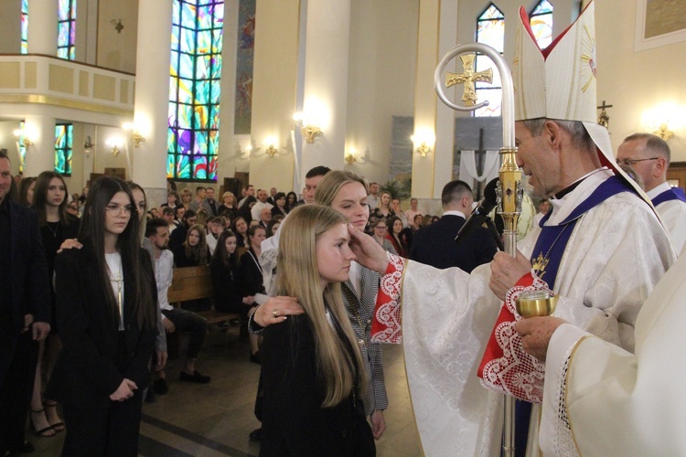 Bierzmowanie u Matki Bożej Anielskiej w Dębicy