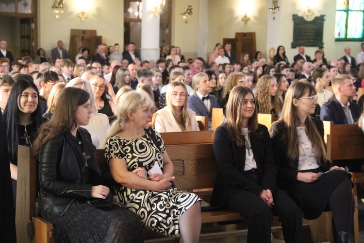 Bierzmowanie u Matki Bożej Anielskiej w Dębicy