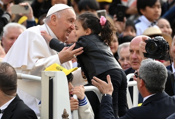 Franciszek: Odkryjmy męstwo Jezusa i uczmy się go ze świadectwa świętych