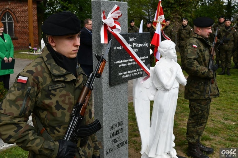 W Niegosławicach odsłonięto Pomnik Życia