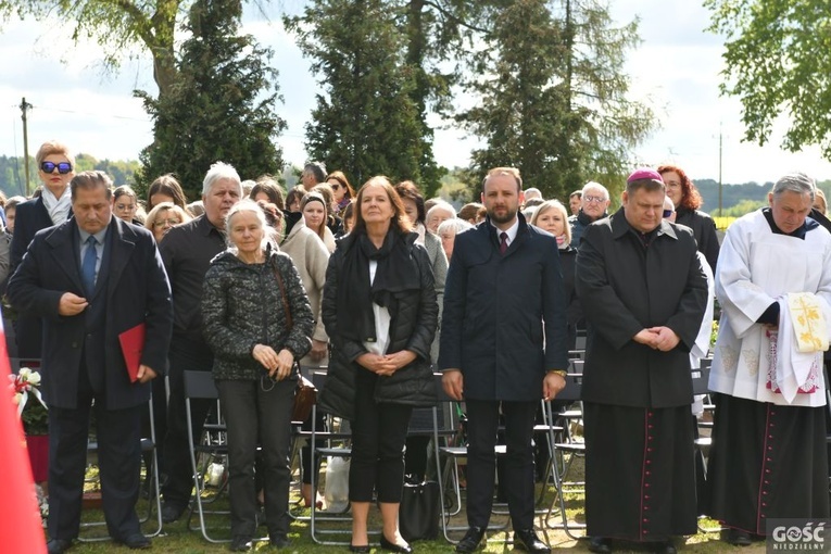 W Niegosławicach odsłonięto Pomnik Życia