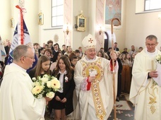 W Dulczy Wielkiej dzieci rodzą się ze skrzydłami, a nauczyciele pomagają im je rozwijać