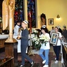 Relikwiarz i obraz błogosławionej pielęgniarki wniesiono do szpitalnej kaplicy.