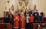 W czasie Mszy św. bp Marek Mendyk udzielił również sakramentu bierzmowania miejscowej młodzieży.