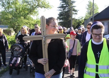 Pielgrzymka z siostrami służebniczkami z Tarnowa do Tuchowa