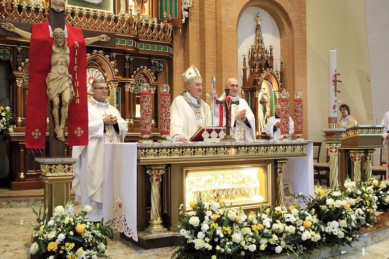 Uroczystość odbyła się w dniu 10. rocznicy kanonizacji papieża.