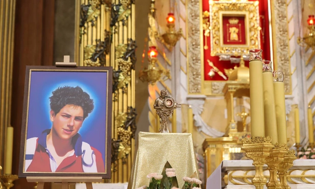 Licheń: Relikwie bł. Carlo Acutisa w bazylice