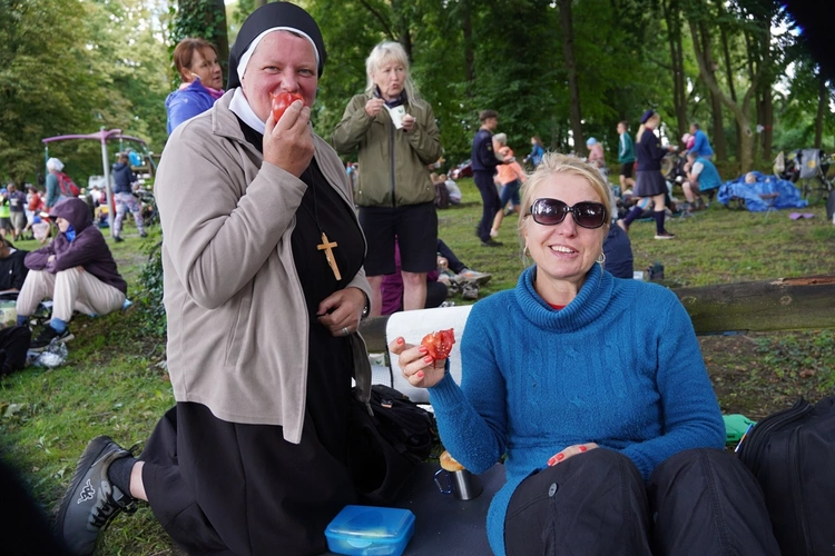 S. Mariola i Ania. PPW 2025. O Róży Czackiej, powracaniu i pociągu jadącym w złą lub dobrą stronę