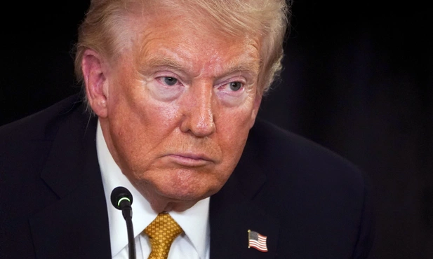 USA: Trump ogłosił zerwanie rozmów handlowych z Kanadą z powodu reklamy