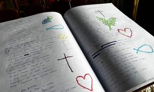 Fragment ręcznie przepisanego przez więźniów PIsma Świętego