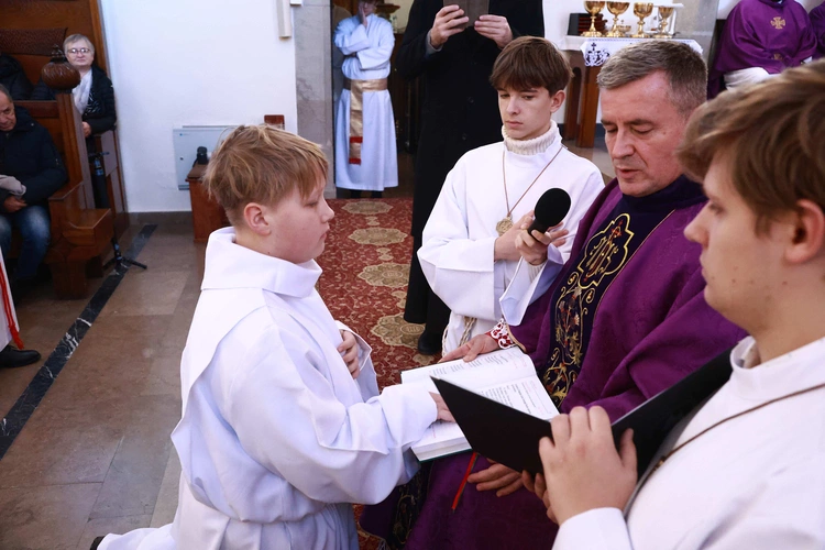 Elita, która użycza Bogu swojego głosu