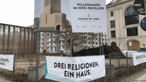 fot.:https://www.dw.com/en/berlin-24-7-world-religions-gather-in-berlins-house-of-one/a-42833803