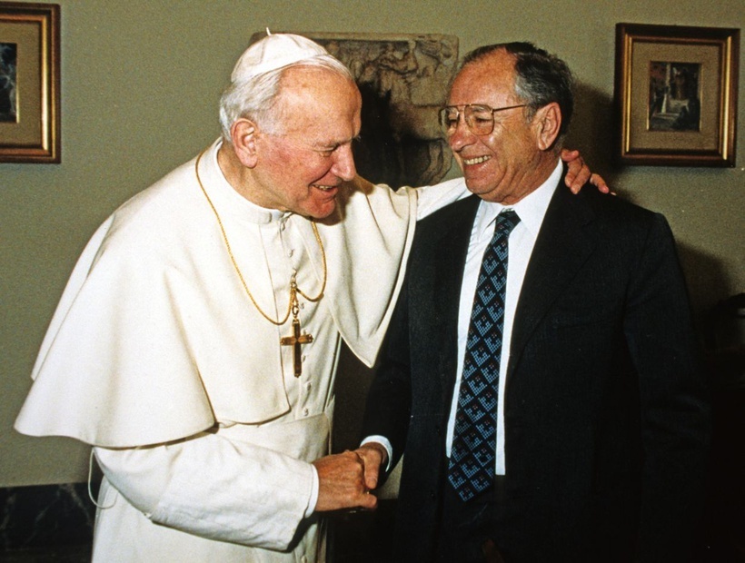 Jan Paweł II z Jrzym Klugerem swoim przyjacielem z dzieciństwa