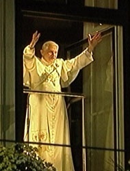 Pozdrowienie Ojca Świętego "z okna" na Franciszkańskiej

