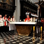 Liturgia wielkopiątkowa z adoracją krzyża 