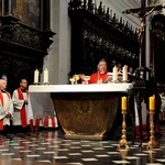 Liturgia wielkopiątkowa z adoracją krzyża 