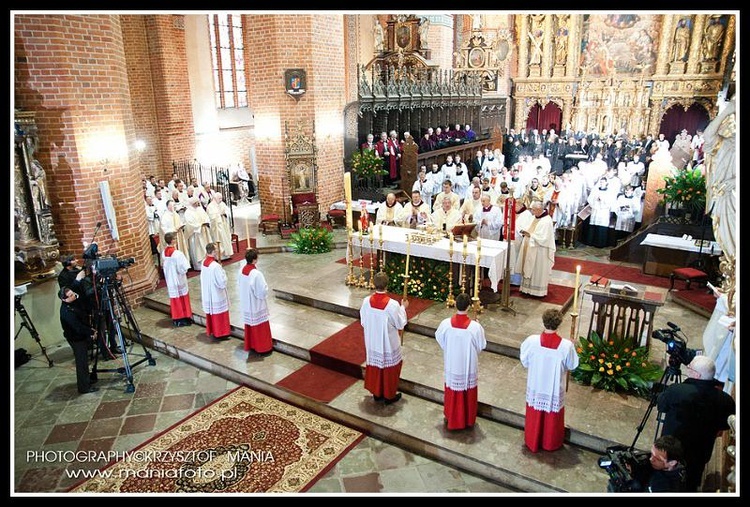  Święcenia biskupie Księdza Biskupa Wiesława Śmigla - Pelplin - foto Krzysztof Mania