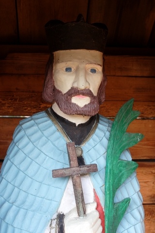 Figura z skansenu wsi kurpiowskiej w Kropidle.
