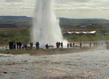 Przez dziurkę w gejzerze