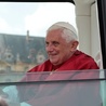 Benedykt XVI nie może pisać