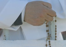 Będą się modlić za rówieśników