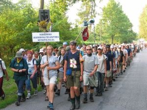 4 tys. osób idzie na Jasną Górę