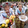 Abp Zimoń zaprasza kobiety do Piekar 