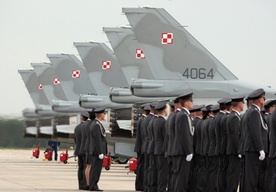 Rząd o sprzęcie dla żołnierzy w Afganistanie