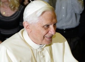 Benedykt XVI: Okrutne i nieludzkie