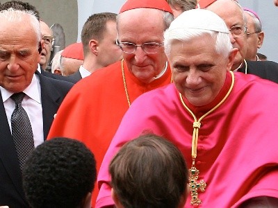 Benedykt XVI: Nie możemy być spokojni