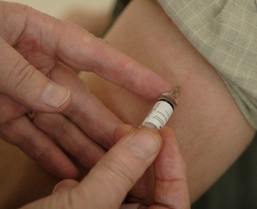 Pandemia słabsza niż zakładano