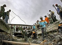 Indonezja: Tragiczne wstrząsy