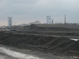 Pięciu górników uwięzionych pod ziemią